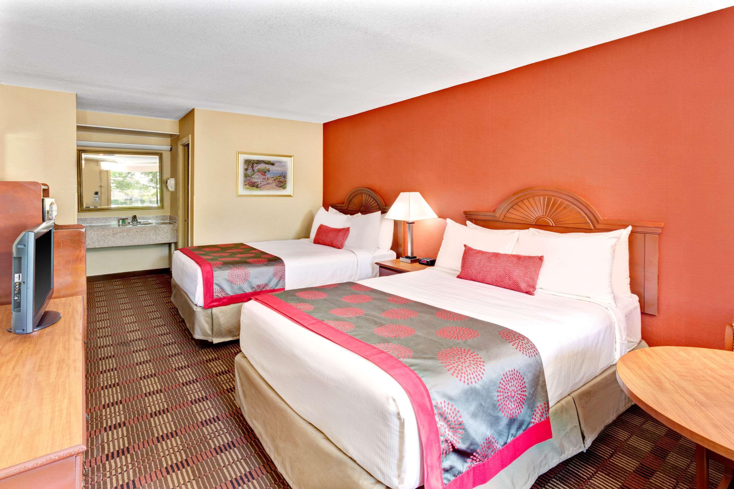 Ramada By Wyndham Baltimore West Zewnętrze zdjęcie