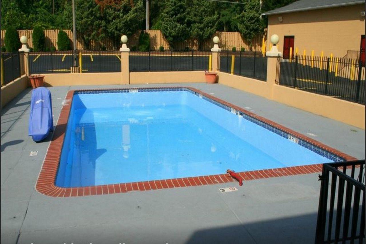 Ramada By Wyndham Baltimore West Zewnętrze zdjęcie